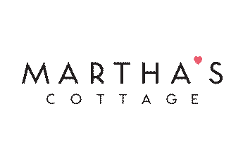 Spedizione Gratuita su Marthas Cottage